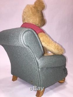 R John Wright Winnie-the-Pooh & His Favorite Chair Limited Edition #70/ 500