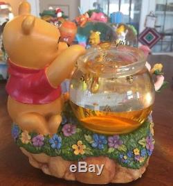 RARE DISNEY Winnie the POOH PIGLET Honey Pot Bees Snow Globe Musical