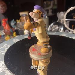 RARE Disney Tigger Artist Painter Winnie The Pooh Works Figurine Beret Hat