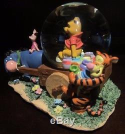 RARE Disney Winnie the Pooh Piglet Tigger Eeyore Wheelbarrow Snowglobe Music Box