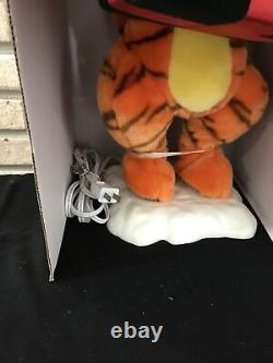 RARE Tigger 1995 VTG Christmas At Our House DISNEY STORE Animated Musical Figure