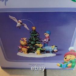 Rare Dept 56 Disney Christmas With POOH Lighted Scene 2006 Winnie The Pooh Box