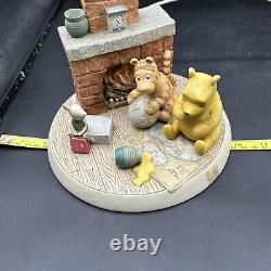 Rare Disney Classic Pooh Fireplace Scene Lamp Michael & Co Winnie Tigger Piglet