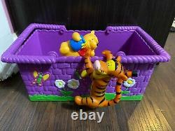 Rare Limited Edition Disney Winnie the Pooh Bear and Tigger Picnic Basket