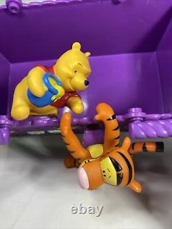 Rare Limited Edition Disney Winnie the Pooh Bear and Tigger Picnic Basket Disney