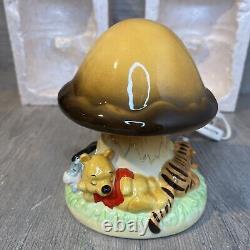 Rare Retired Pooh Night Light Great Collectible