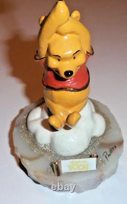 Ron Lee 1993 Winnie the Pooh With Red Balloon Collector's Edition Granite Base