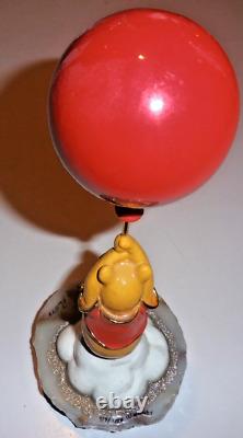 Ron Lee 1993 Winnie the Pooh With Red Balloon Collector's Edition Granite Base