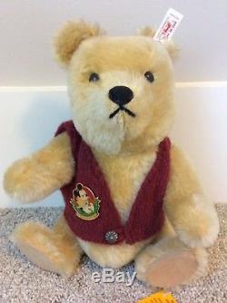 Steiff Winnie the Pooh Disney World Teddy Bear Convention Limited With Pin