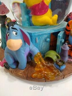 Vtg Disney Winnie the Pooh Honey Pot Tigger Eeyore Musical Snow Globe Retired
