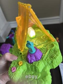 Vtg Winnie The Pooh Camping Fun Playset 2000 WithFigures Lights & Sounds WORKS