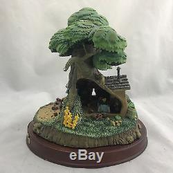 WDCC Disney Classics Winnie the Pooh Bears and Honey Tree House Enchanted Places