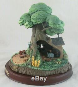 WDCC Pooh Bear's House from Winnie the Pooh and the Honey Tree in Box with COA
