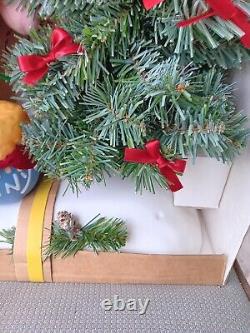 WINNIE the POOH & PIGLET with CHRISTMAS TREE FIGURINE ANIMATED XL DISPLAY 1997