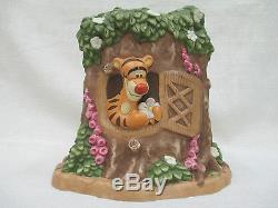 Walt Disney Winnie the Pooh Friends And Family L-E 951/1998 Piglet Tigger