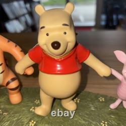 Walt Disney Winnie the Pooh I Love You This Much Retired Tigger Piglet