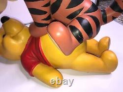 Walt Disney World Winnie The Pooh And Tigger Statue 22 X 16 Deluxe