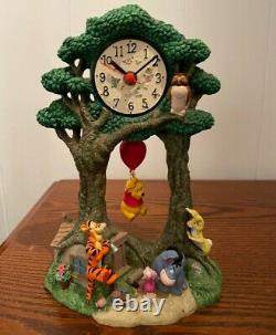Winnie The Pooh Clock, Vintage, Tigger Piglet, Disney, working condition