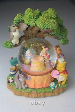 Winnie The Pooh Disney Store Music Snow Globe Rumbly in My Tumbly with Box RARE