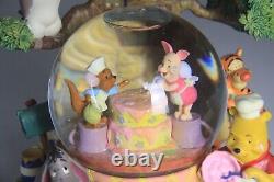 Winnie The Pooh Disney Store Music Snow Globe Rumbly in My Tumbly with Box RARE