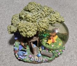 Winnie The Pooh Tree House Snow Globe Tigger Piglet Eeyore Super Rare HTF Disney