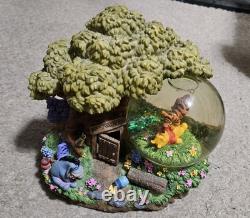 Winnie The Pooh Tree House Snow Globe Tigger Piglet Eeyore Super Rare HTF Disney