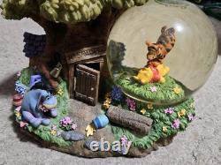 Winnie The Pooh Tree House Snow Globe Tigger Piglet Eeyore Super Rare HTF Disney