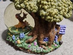 Winnie The Pooh Tree House Snow Globe Tigger Piglet Eeyore Super Rare HTF Disney