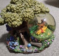 Winnie The Pooh Tree House Snow Globe Tigger Piglet Eeyore Super Rare HTF Disney