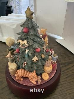 Winnie The Pooh Tree Trimming Michael and Company Musical Centerpiece MIB #1025