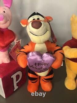 Winnie The Pooh Valentines Day Greeter Set Of 3 (Tigger, Piglet, Pooh Bear) NWT