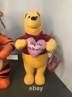 Winnie The Pooh Valentines Day Greeter Set Of 3 (Tigger, Piglet, Pooh Bear) NWT