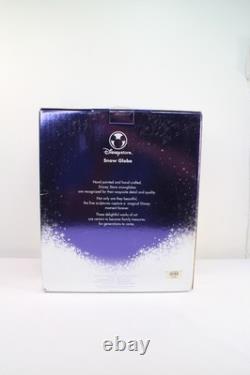 Winnie the Pooh Disney Store NIB Light Up Rumbly in My Tumbly Musical Snow Globe