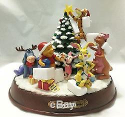 Winnie the Pooh Merry Christmas Figurine Bradford Exchange Disney