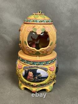 Winnie-the-Pooh's Thoughtful Spot Disney Store Snow Globe Music Box See Video