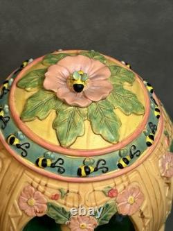 Winnie-the-Pooh's Thoughtful Spot Disney Store Snow Globe Music Box See Video