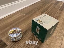 Working Vintage 90's Disney Classic Pooh Musical Jewlery Box with packaging