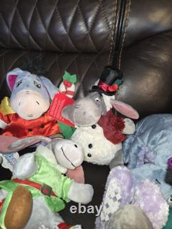 33 Peluches vintage Eeyore de Disney et lot de divers ours saisonniers
