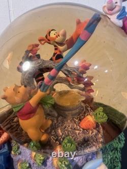 #34 Disney Winnie l'Ourson et Christophe Robin Boule à Neige