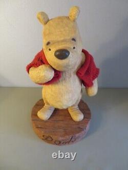 75e anniversaire de Winnie l'ourson - Figurine en bois factice de Winnie l'ourson Disney Store
