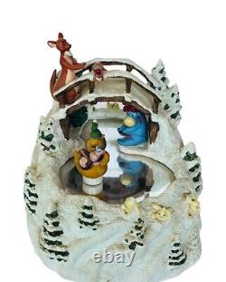 Boîte À Musique Winnie Pooh Winter Wonderland Porcelet Disney Figurine En Mouvement Eeyore