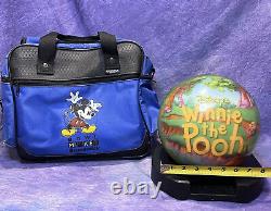 Boule de bowling rare Winnie The Pooh de Disney avec sac et épinglette VHS en excellent état (EUC)