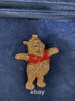 Broche Disney Winnie l'ourson avec cristal Swarovski RARE, boîte originale jamais portée.