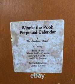 CALENDRIER PERPÉTUEL DANBURY MINT Winnie l'Ourson avec Figurine et Plaques de Date