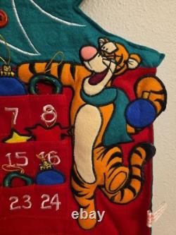 Calendrier de l'Avent en feutre Vintage Disney Winnie l'Ourson et Tigrou 29x20 à suspendre