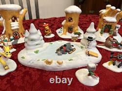Collection de Noël Disney Winnie l'Ourson Snowy Village ENSEMBLE COMPLET! 12 pièces