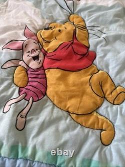 Couverture de nursery Winnie l'Ourson et Porcinet avec des ballons vintage des années 90 pour enfants 100 Acres