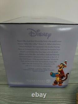 Dept 56 Disney Winnie The Pooh Help From A Friend Christmas Scene Décor Rare