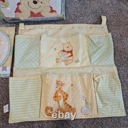 Disney Baby Winnie l’Ourson Ensemble de literie 4 pièces pour lit bébé avec couette, drap, couverture et matelas à langer
