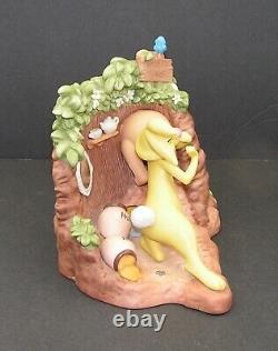 Disney Pooh & Amis Coincés Dans Une Situation Collante Porcelaine Figure Pooh & Rabbit